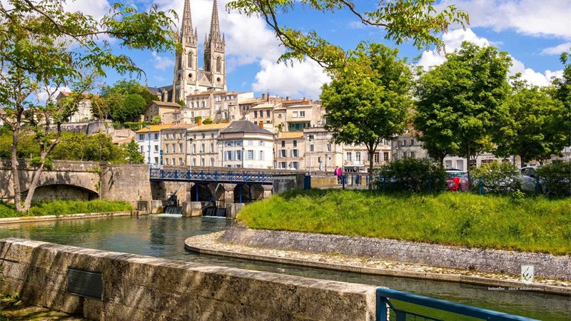 Niort France Deux-Sevres Nouvelle-Aquitaine Ville de Niort Church Sevre Niortaise river Saint-Andre church City