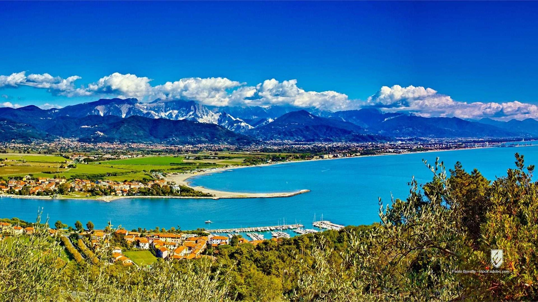landscape water nature sky blue mountain island travel beach mountains summer green park panorama river sea view beautif