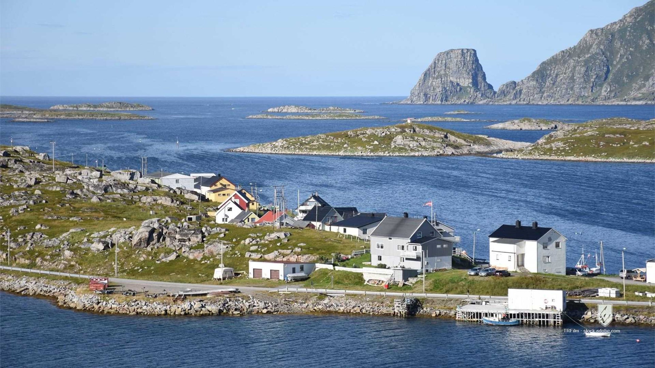 norwegen norge nordkapp magerøya gjeasvær honningsvåg dorf insel hafen tundra straße gasse boot kai steg rorbu fischerdo