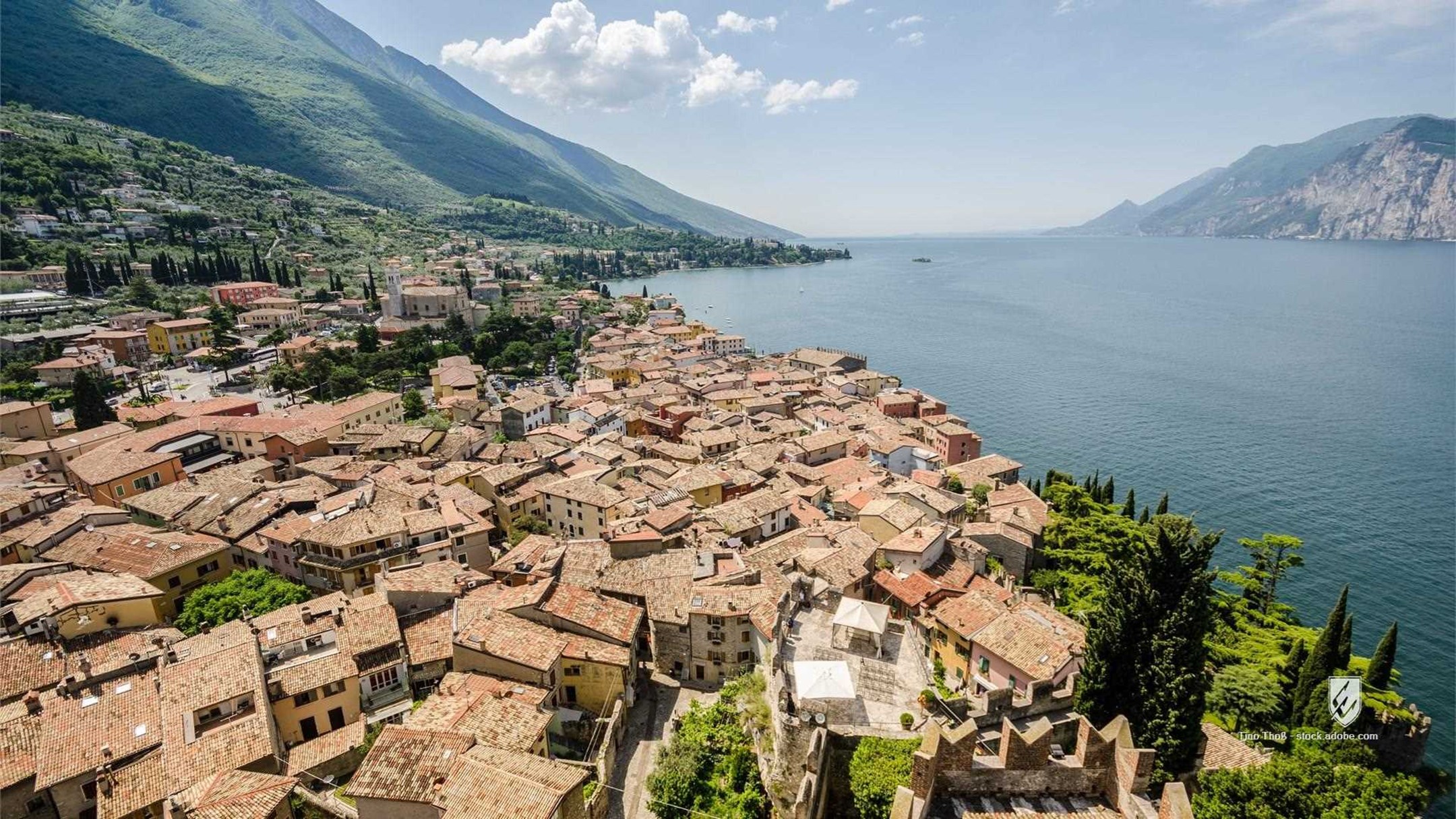 2012 Urlaub gardasee italien malcesine gardasee malcesine lago di garda italien italia dächer dach berge berg castello