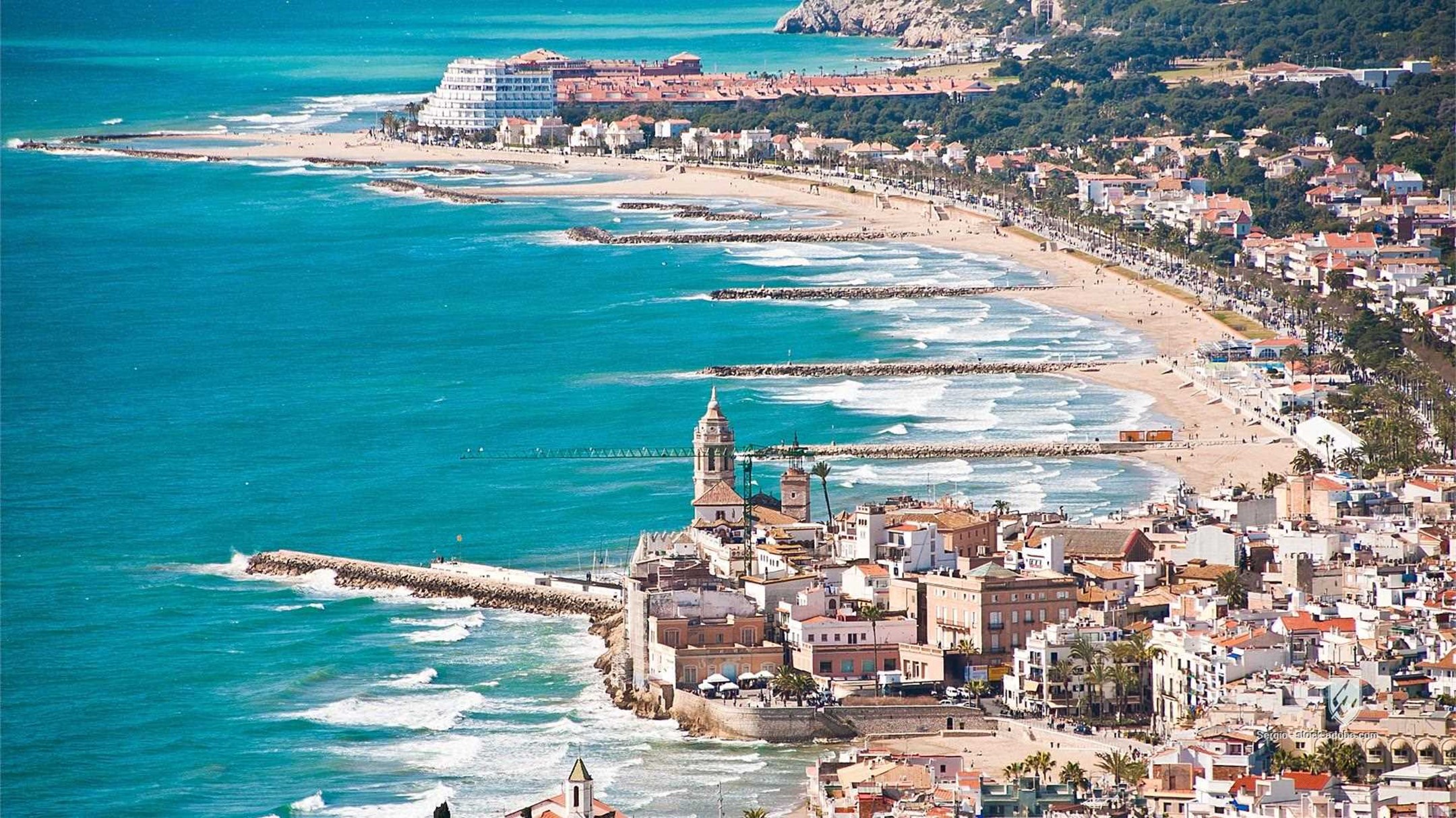 sitges costa garraf senderimo playa olas vistas camino ruta mar ciudad azul acuático paisaje mediterráneo viajando impre