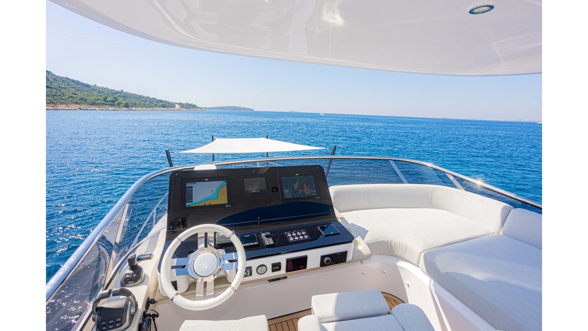 5345497430000104674_luxury-crewed-motor-yacht-azimut-60-fly-genesis-charter-croatia-43