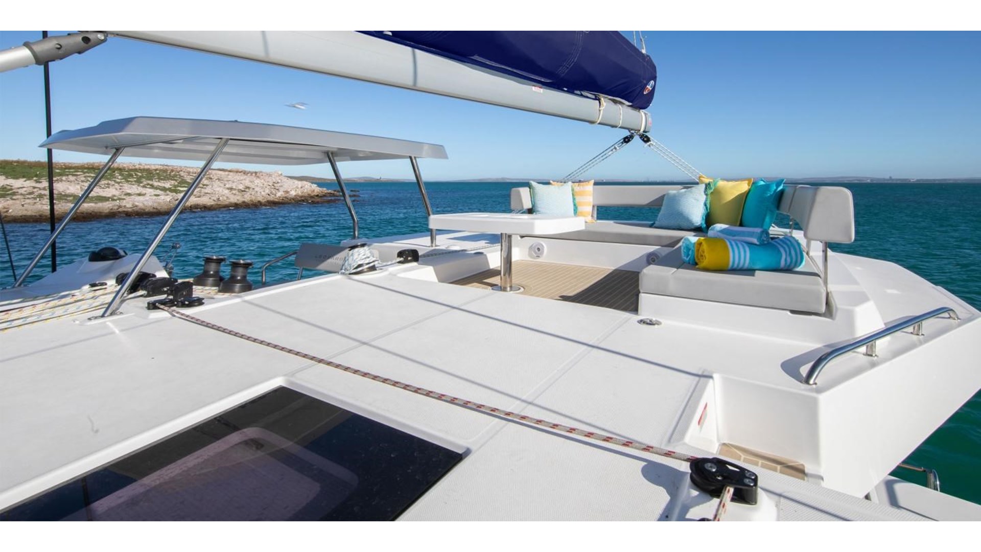 4948000800000102903_moorings_4200__4_cab__ext_4